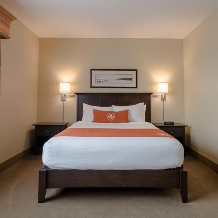 Amsterdam Inn & Suites Сассекс Экстерьер фото