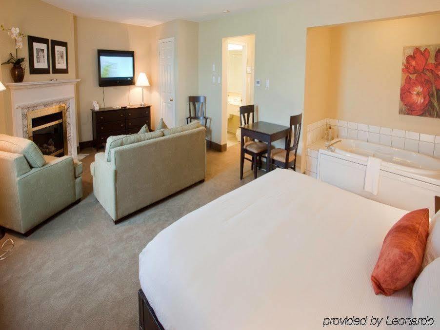 Amsterdam Inn & Suites Сассекс Экстерьер фото